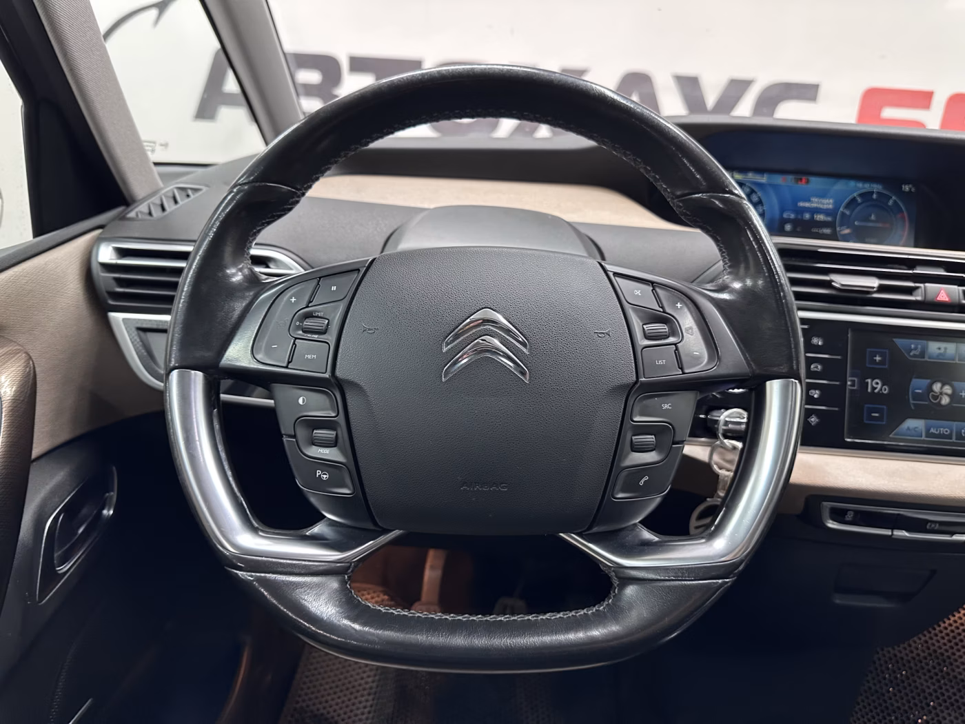 Citroen C4 Picasso фото 12