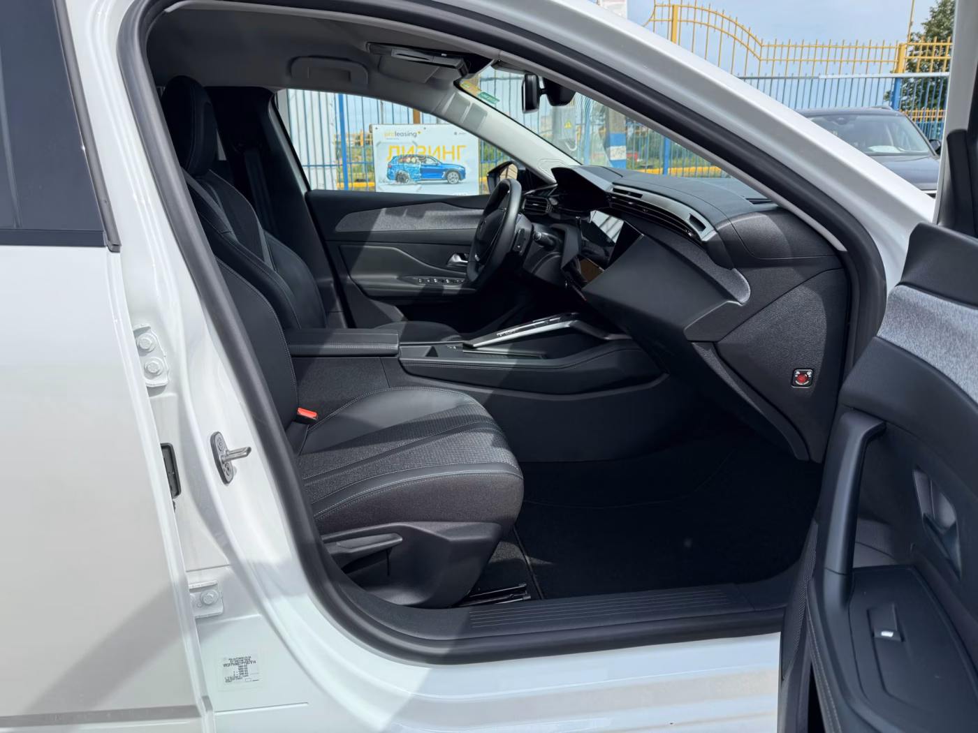 Peugeot 308 фото 12