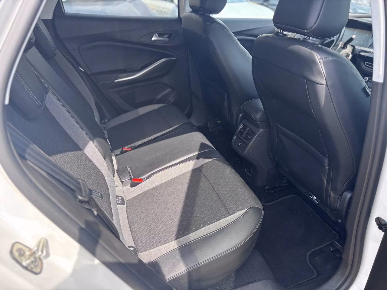 Opel Grandland X фото 15