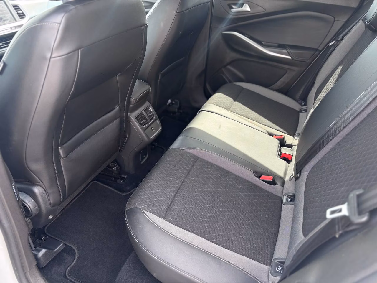Opel Grandland X фото 16