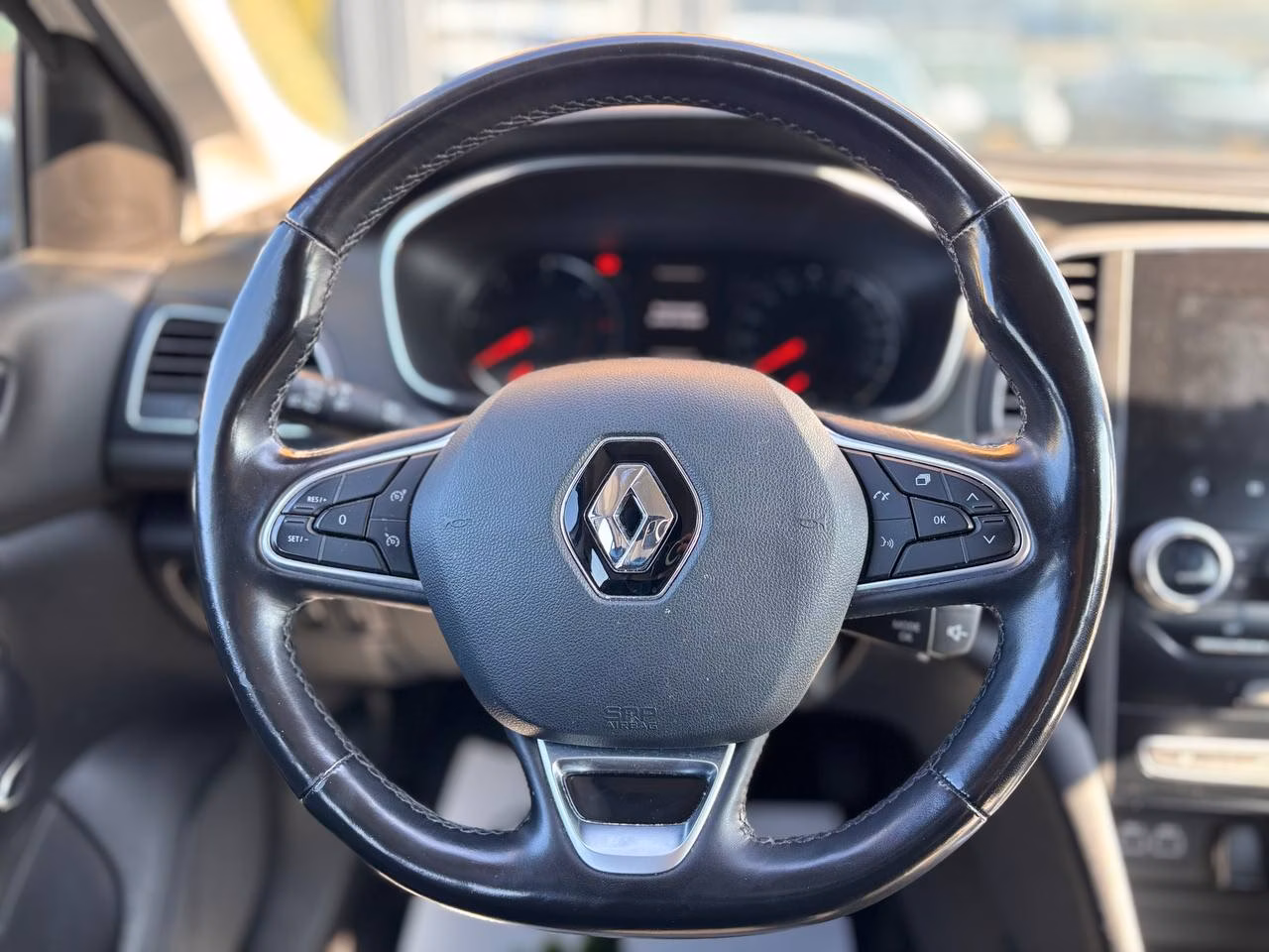 Renault Megane фото 11