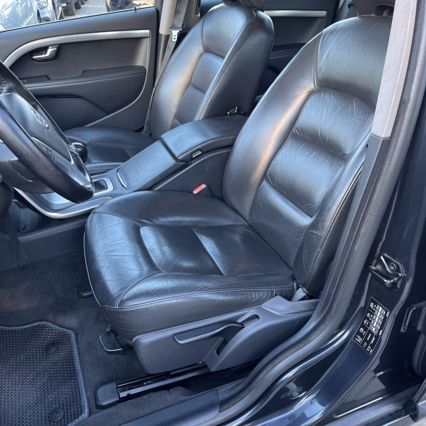 Volvo V70 фото 11