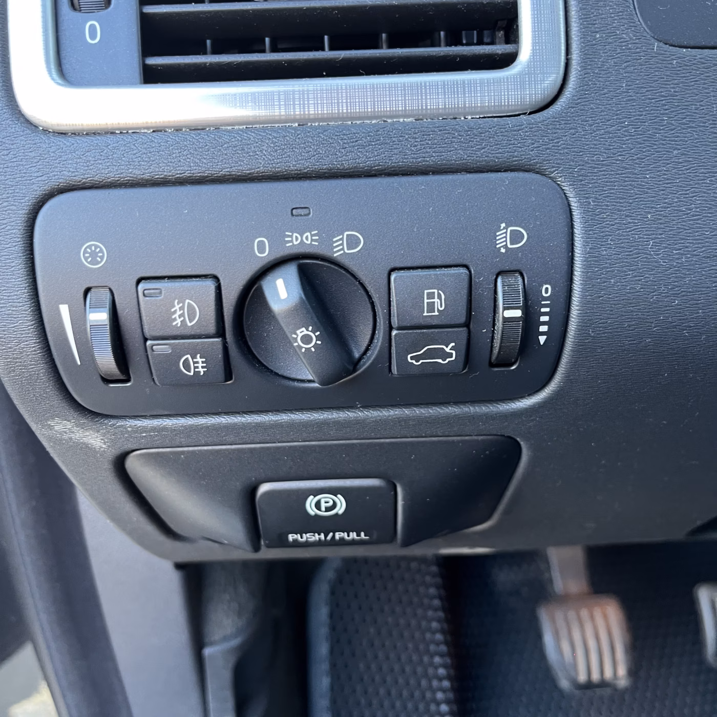 Volvo V70 фото 13