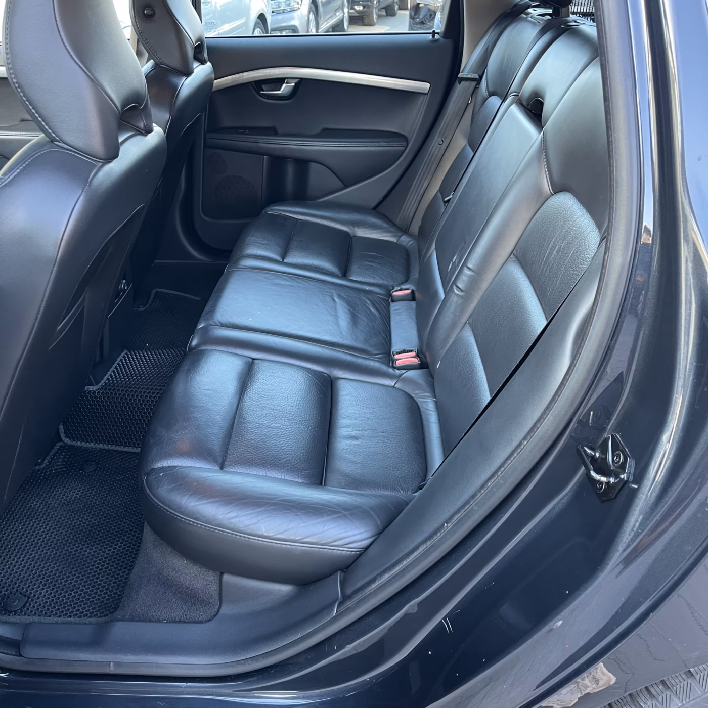 Volvo V70 фото 17