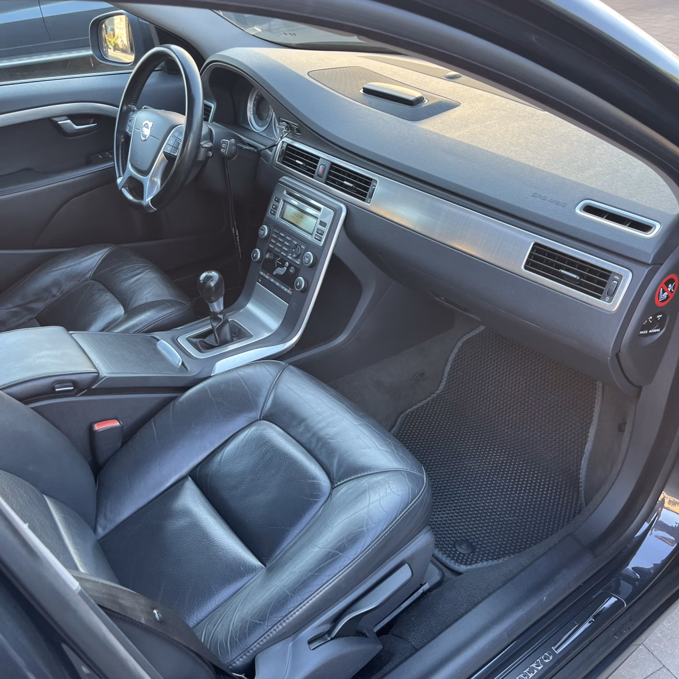 Volvo V70 фото 18