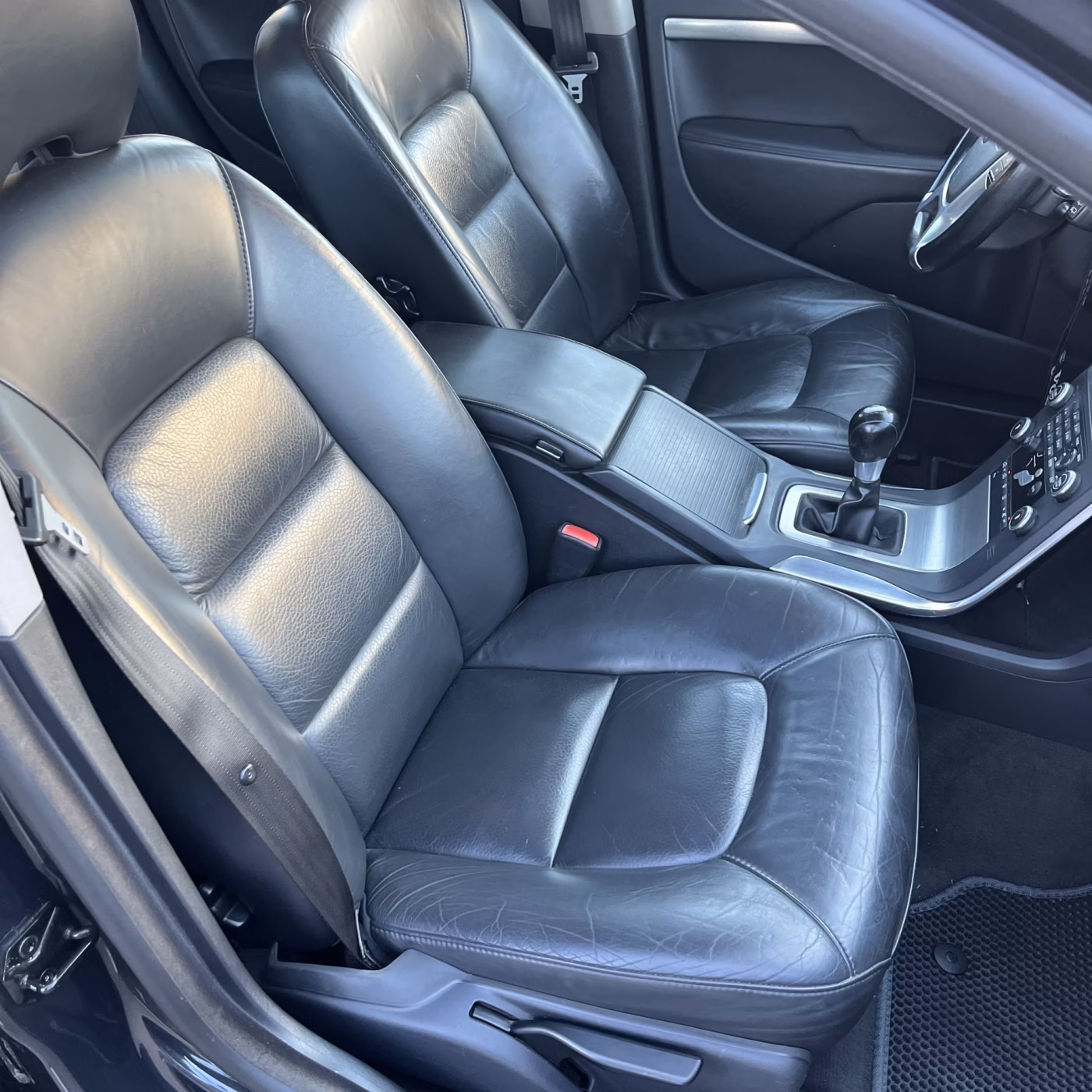 Volvo V70 фото 19