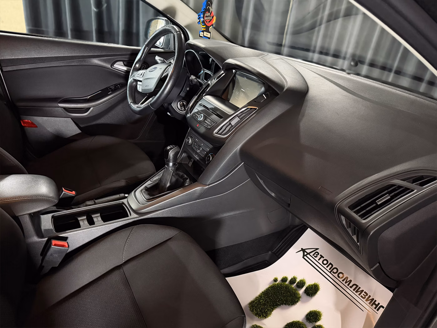 Ford Focus фото 8