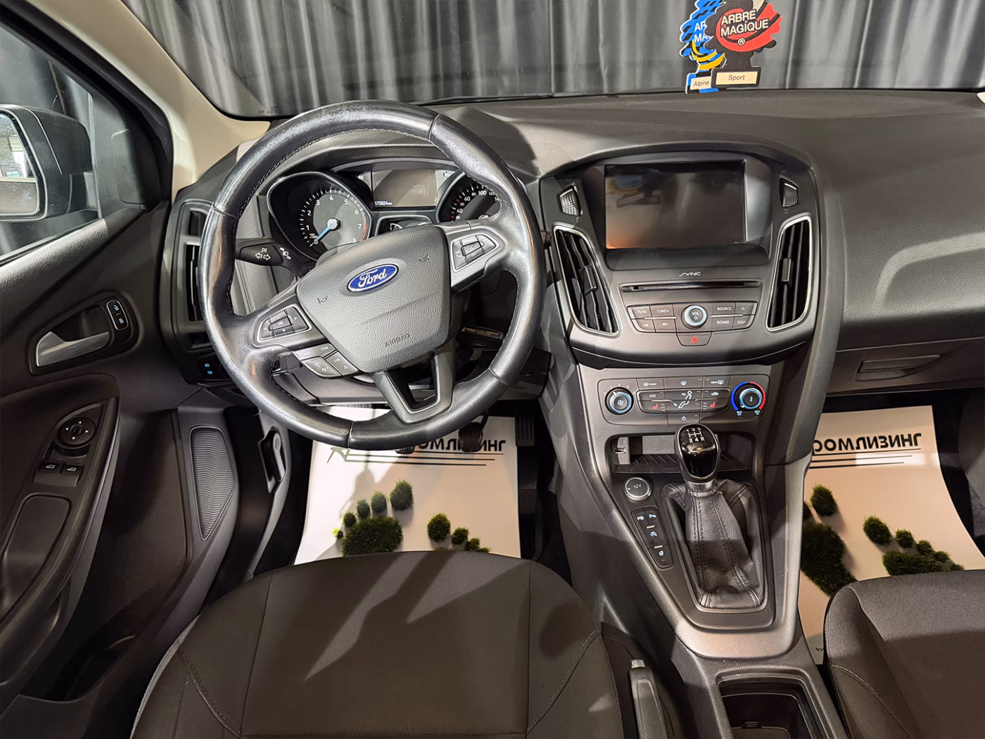 Ford Focus фото 12