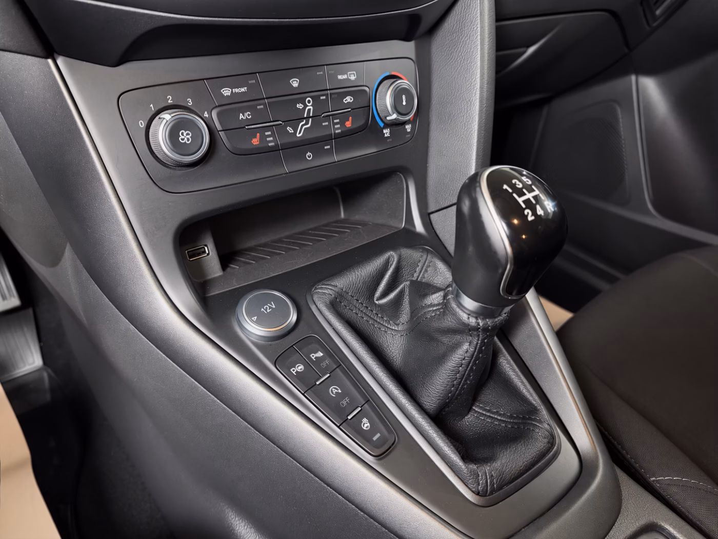 Ford Focus фото 17