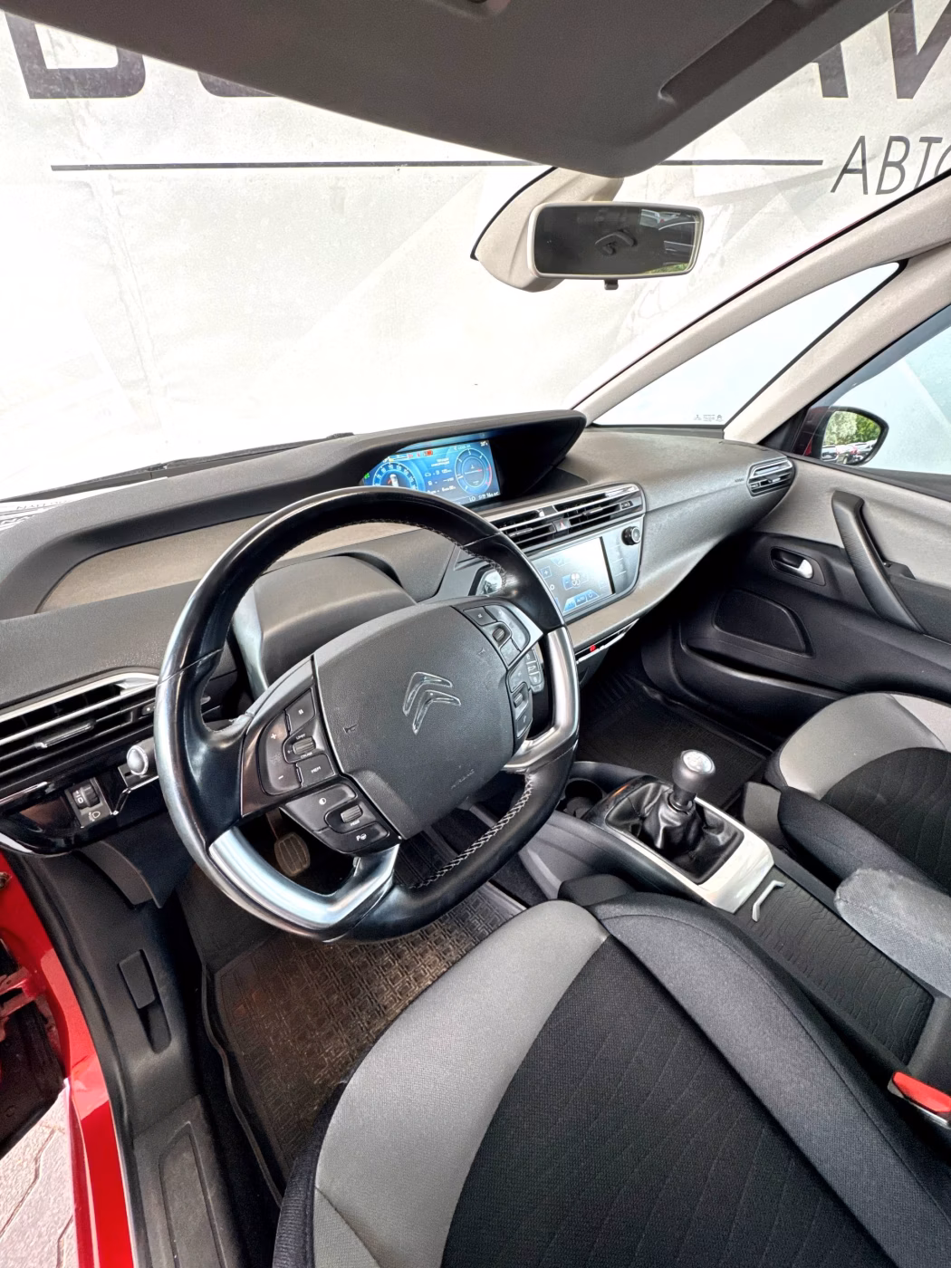 Citroen C4 Picasso фото 10
