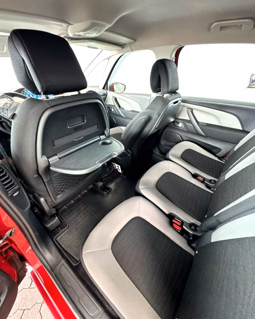 Citroen C4 Picasso фото 14