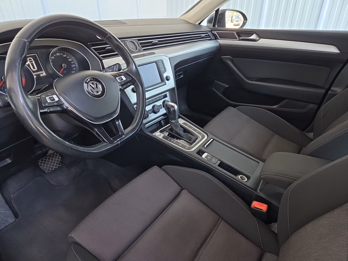 Volkswagen Passat фото 13