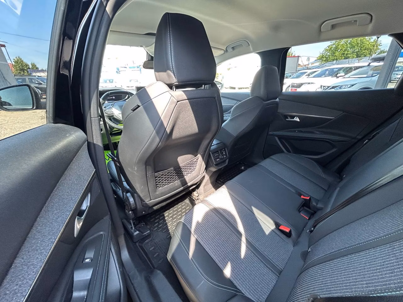 Peugeot 3008 фото 10