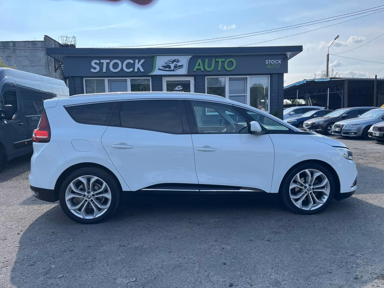 Renault Grand Scenic фото 5
