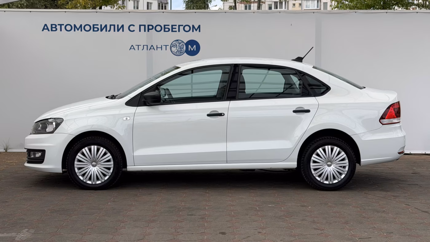 Volkswagen Polo Sedan фото 2