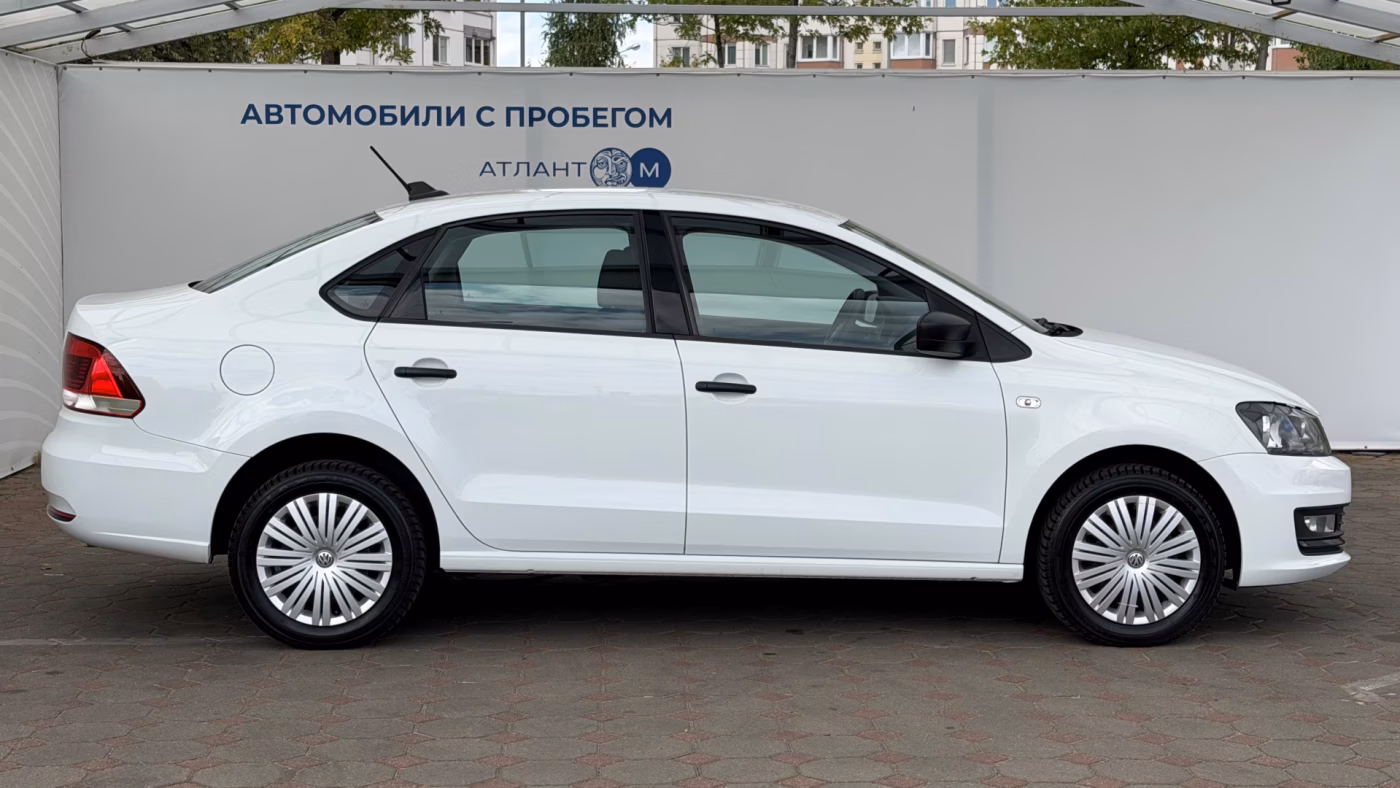 Volkswagen Polo Sedan фото 5