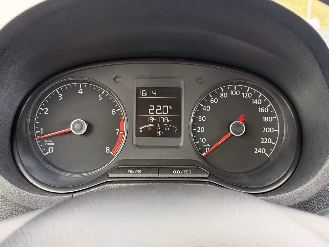 Volkswagen Polo Sedan фото 10