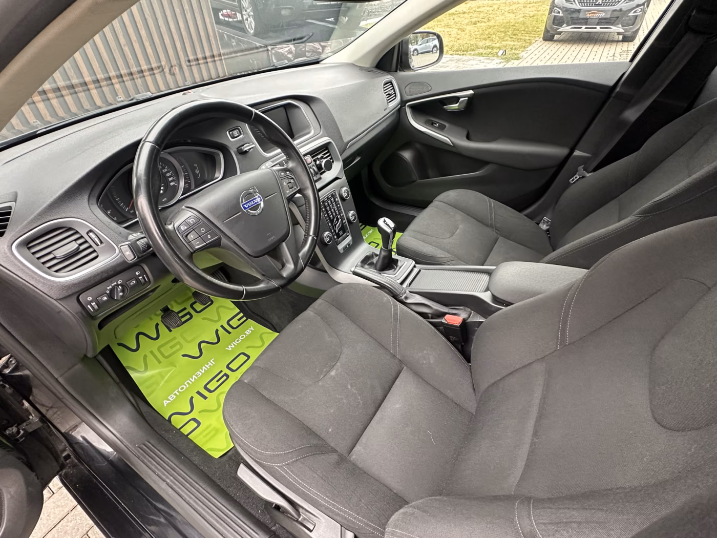 Volvo V40 фото 7