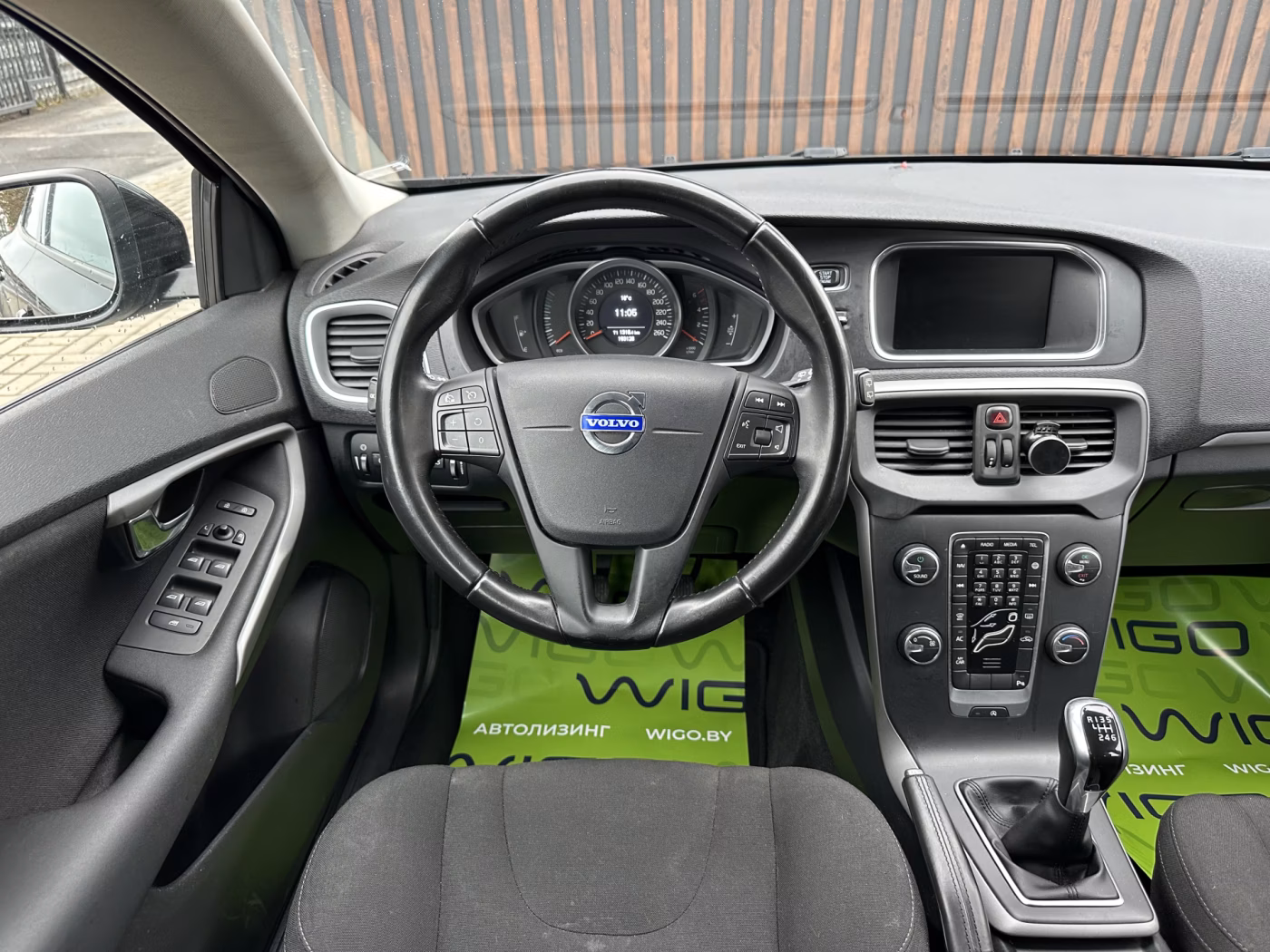 Volvo V40 фото 9