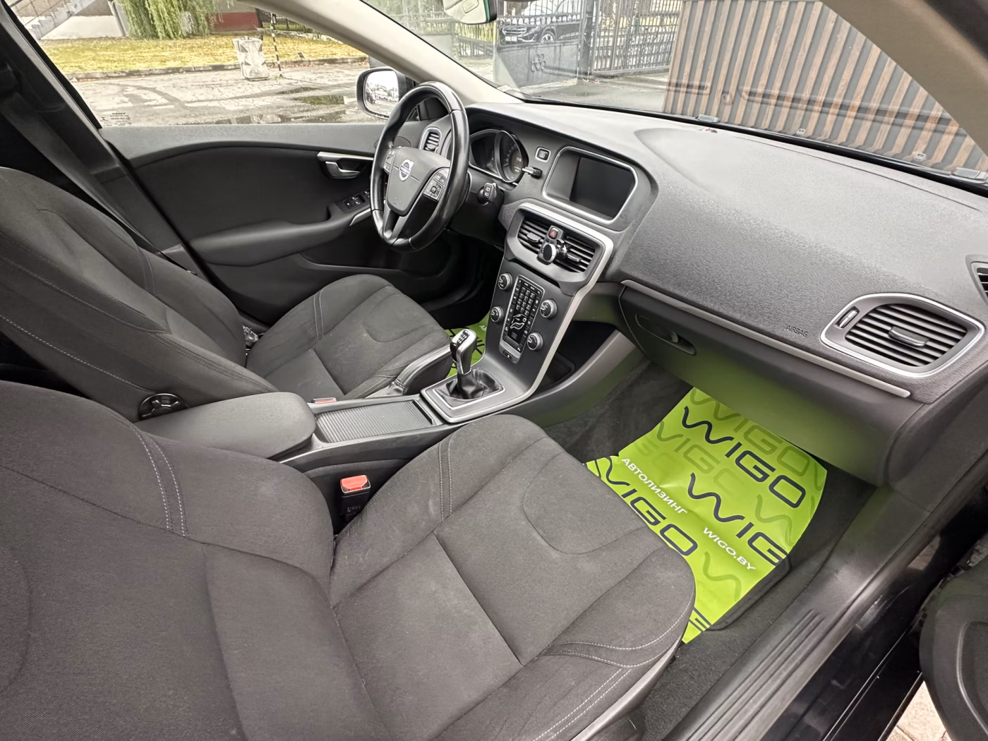 Volvo V40 фото 10