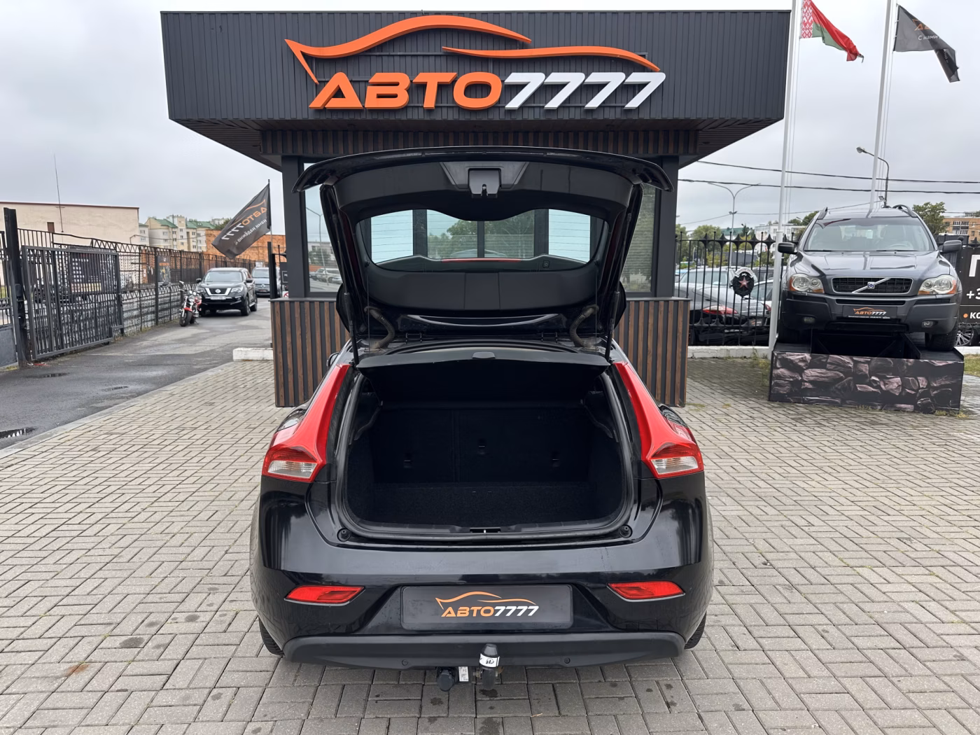 Volvo V40 фото 13