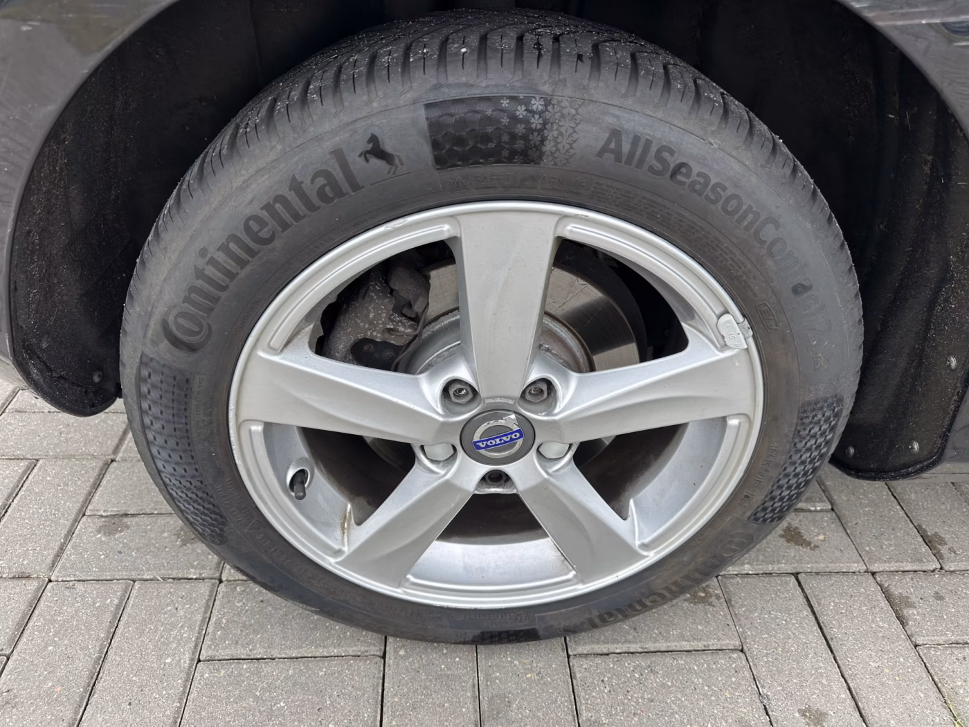 Volvo V40 фото 14