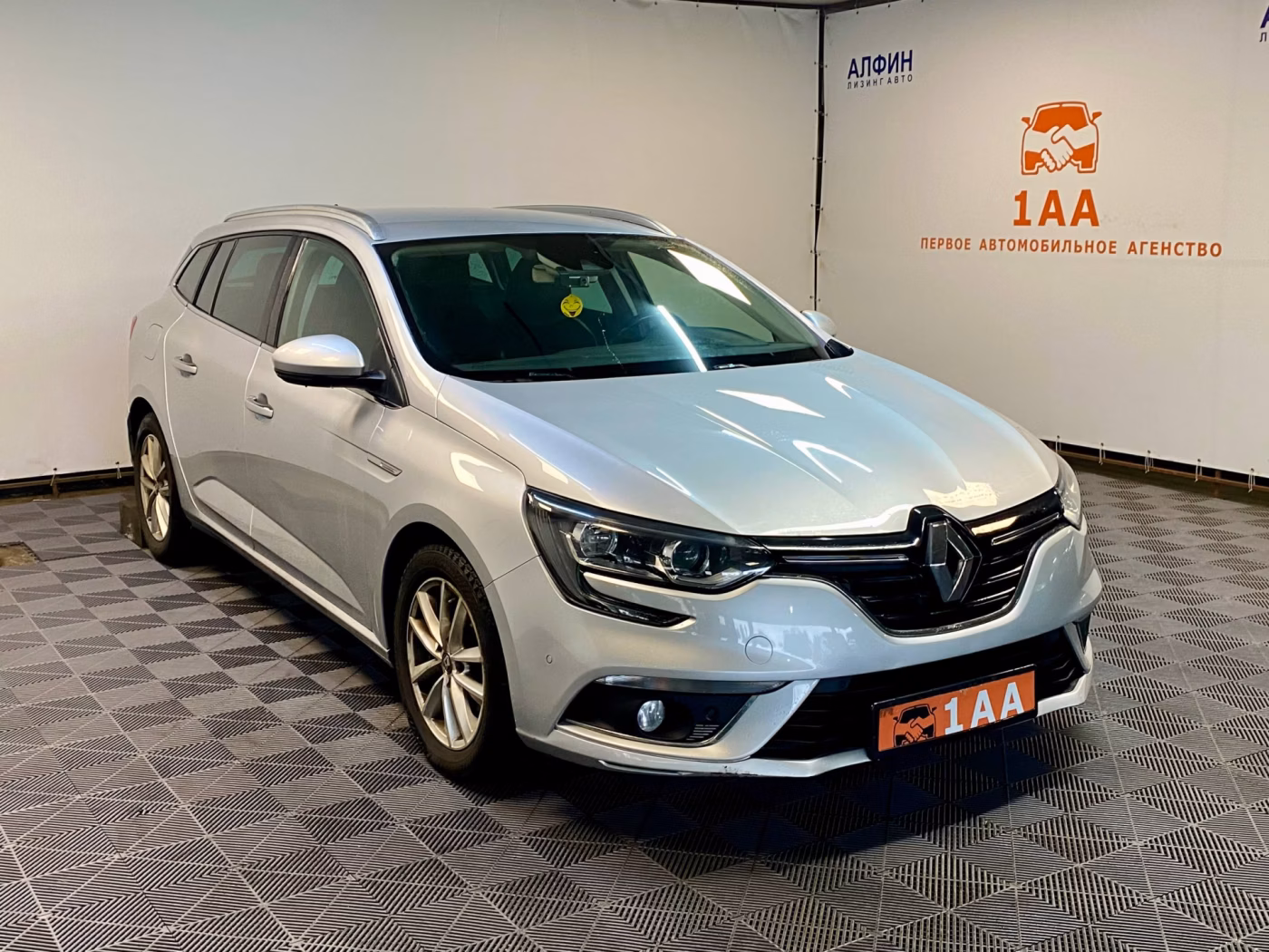 Renault Megane фото 2