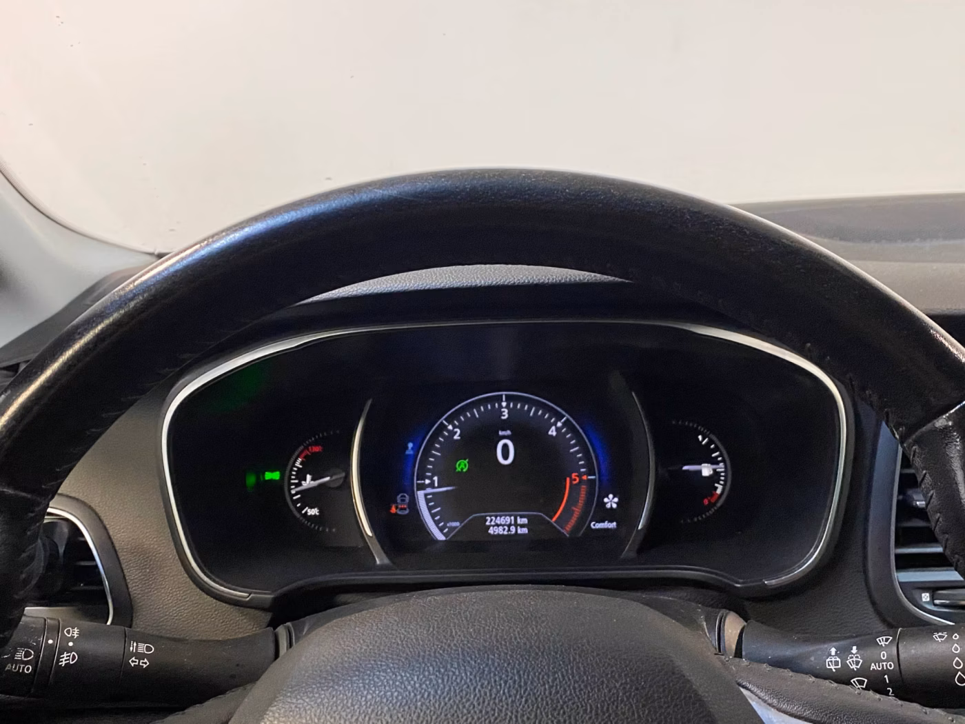 Renault Megane фото 8