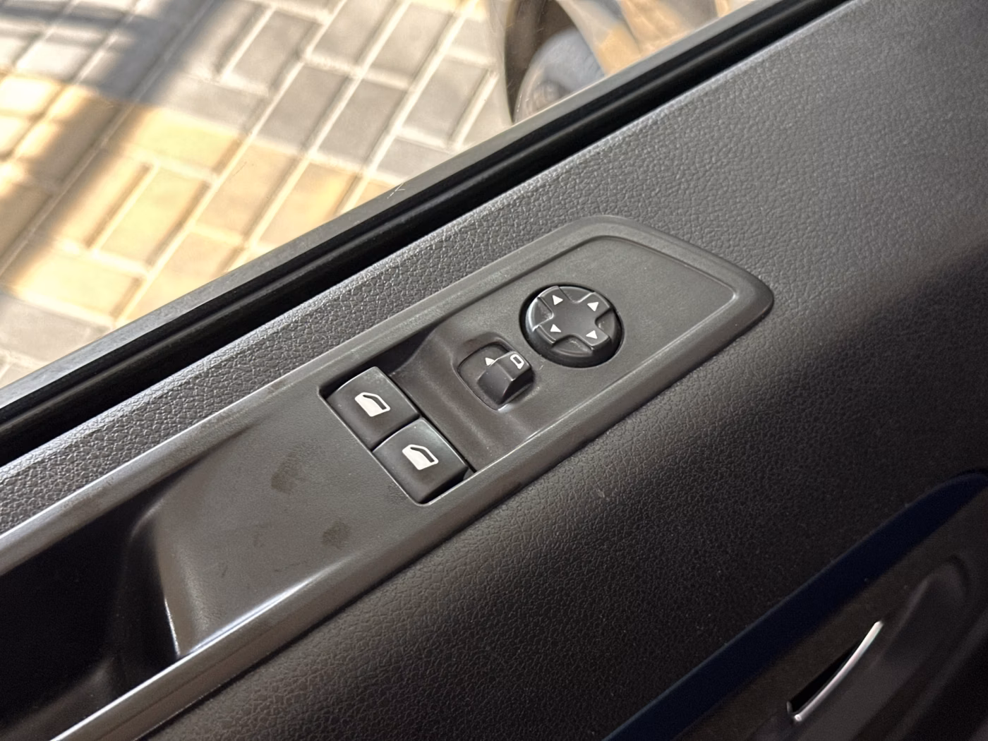 Peugeot Traveller фото 16