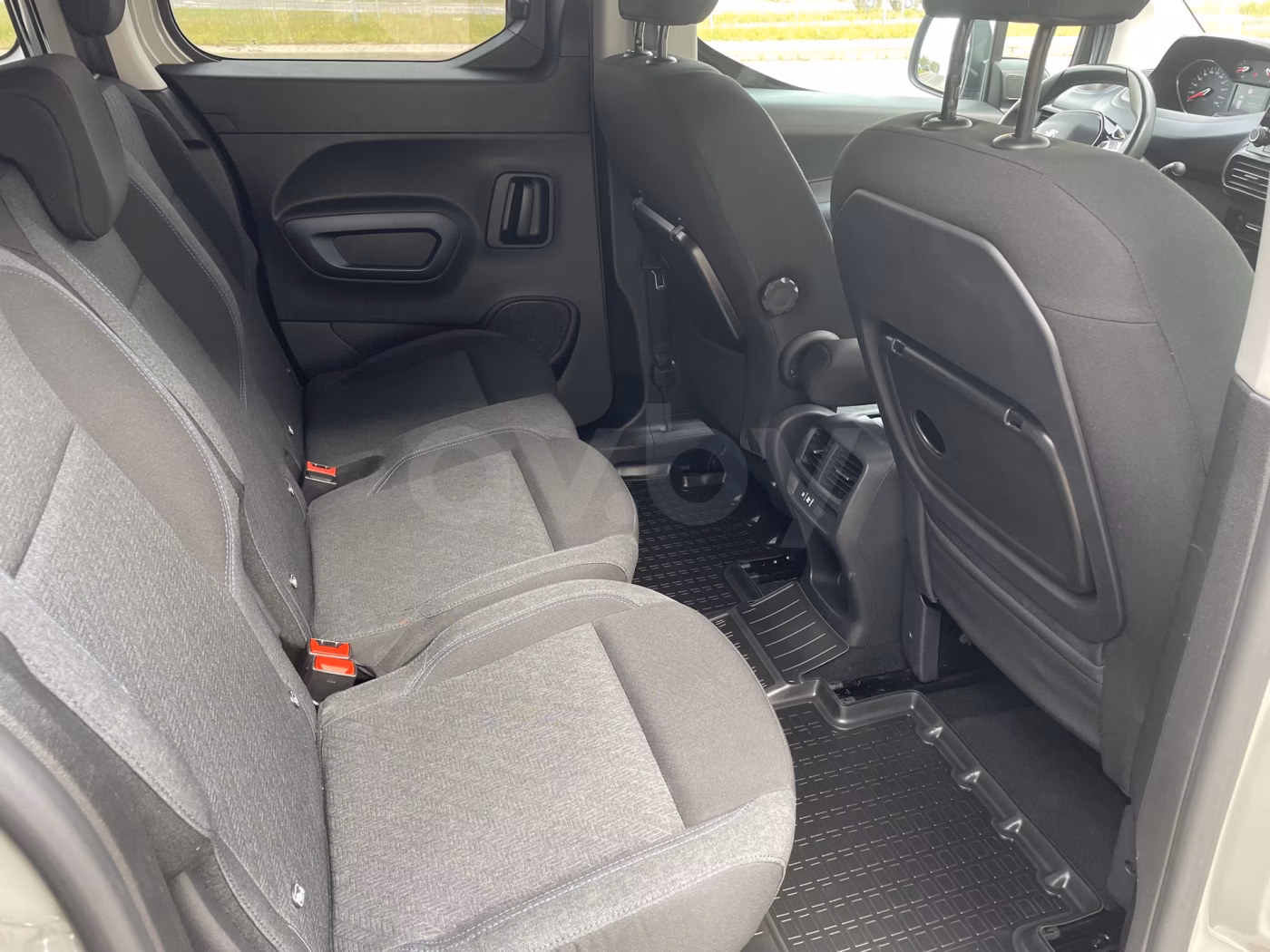 Peugeot Rifter фото 17