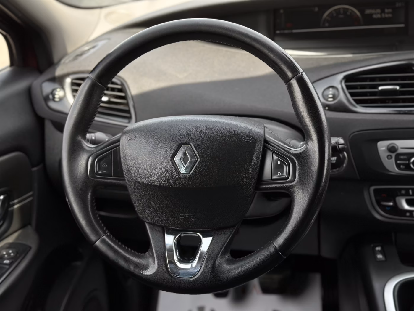 Renault Grand Scenic фото 15