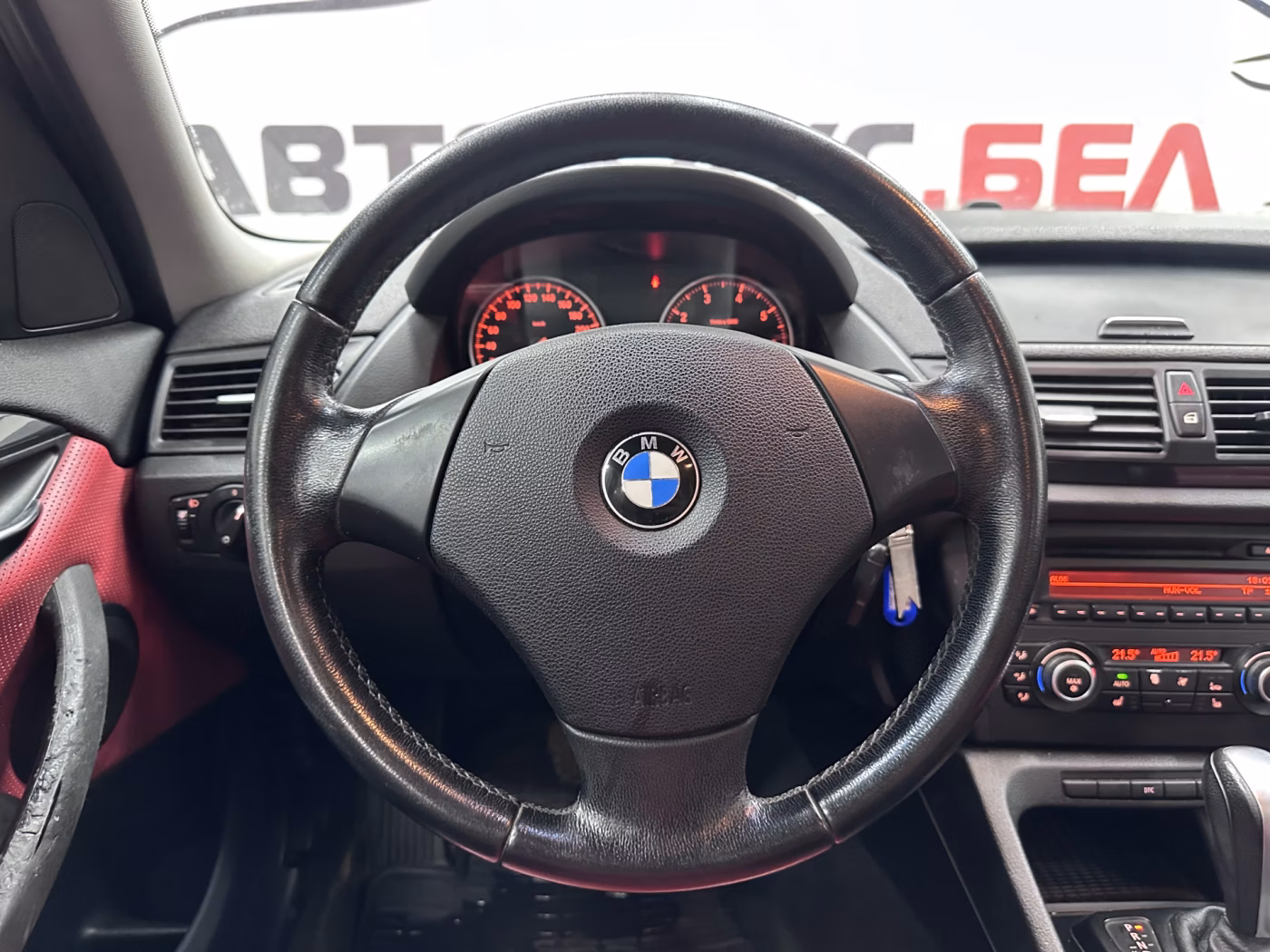 BMW X1 фото 11