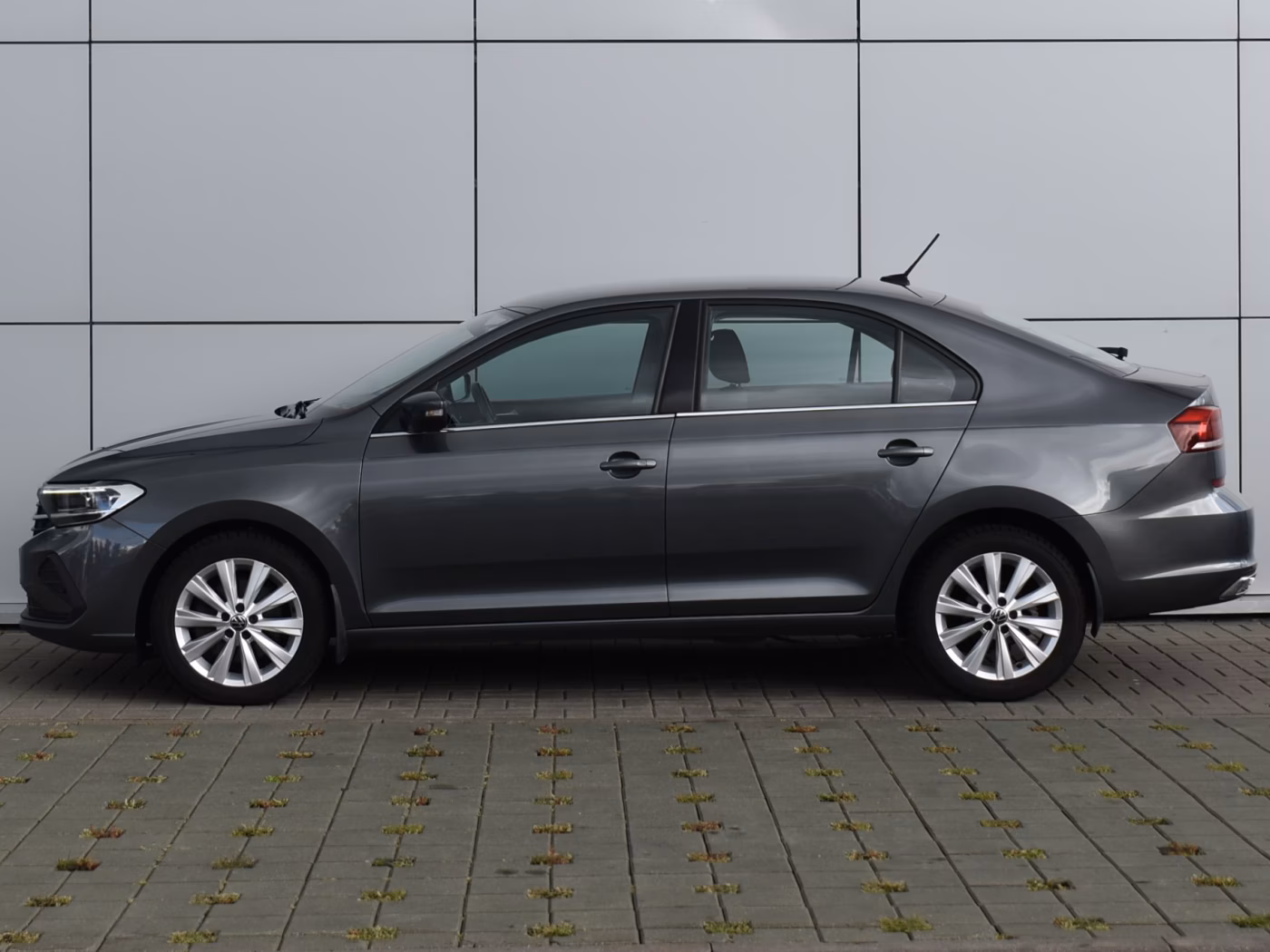 Volkswagen Polo Sedan фото 8