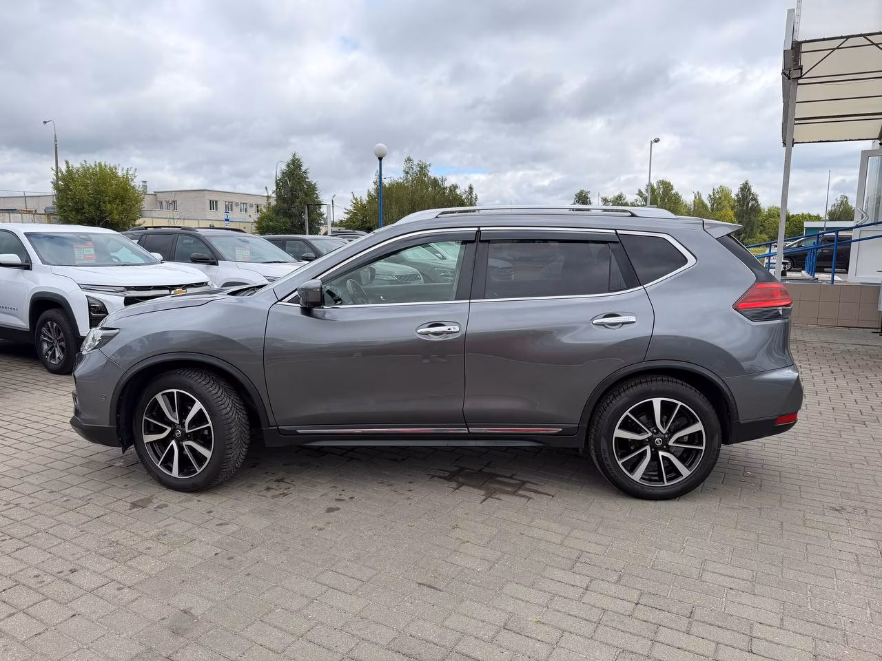 Nissan X-Trail фото 8
