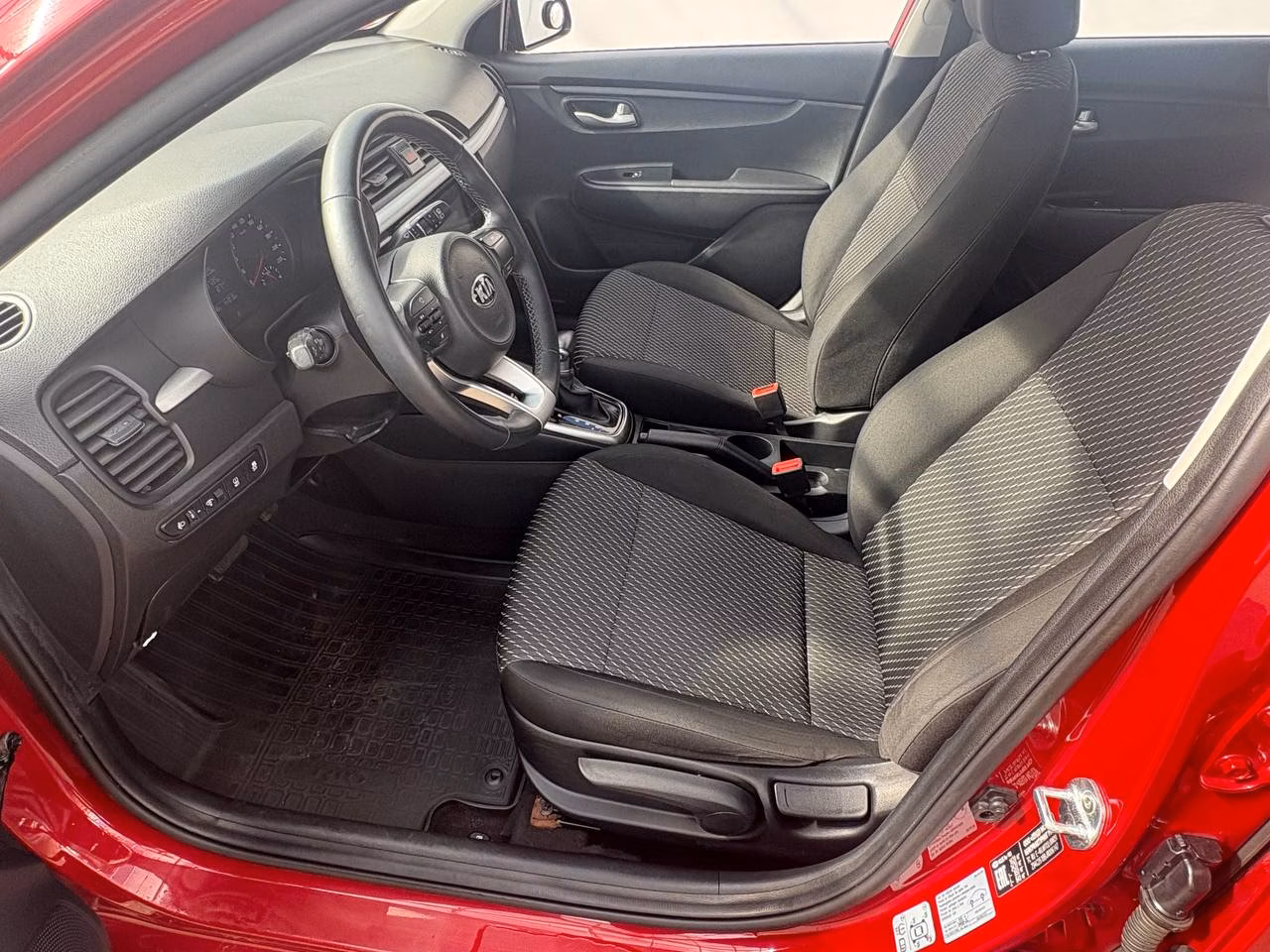 Kia Rio X (X-Line) фото 7