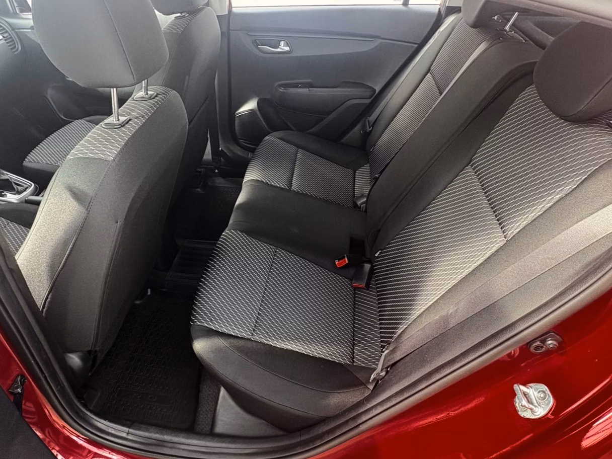 Kia Rio X (X-Line) фото 8