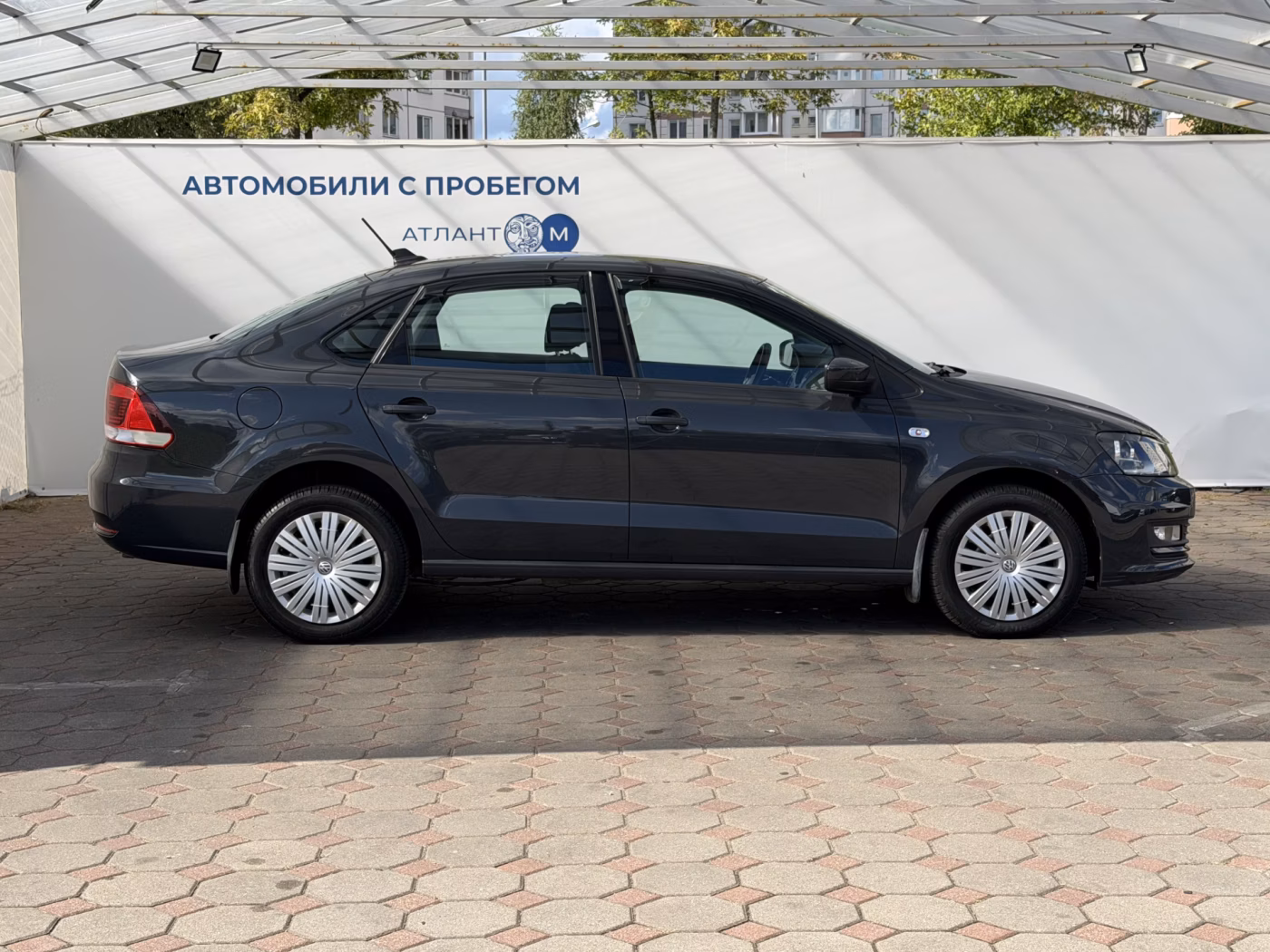 Volkswagen Polo Sedan фото 5