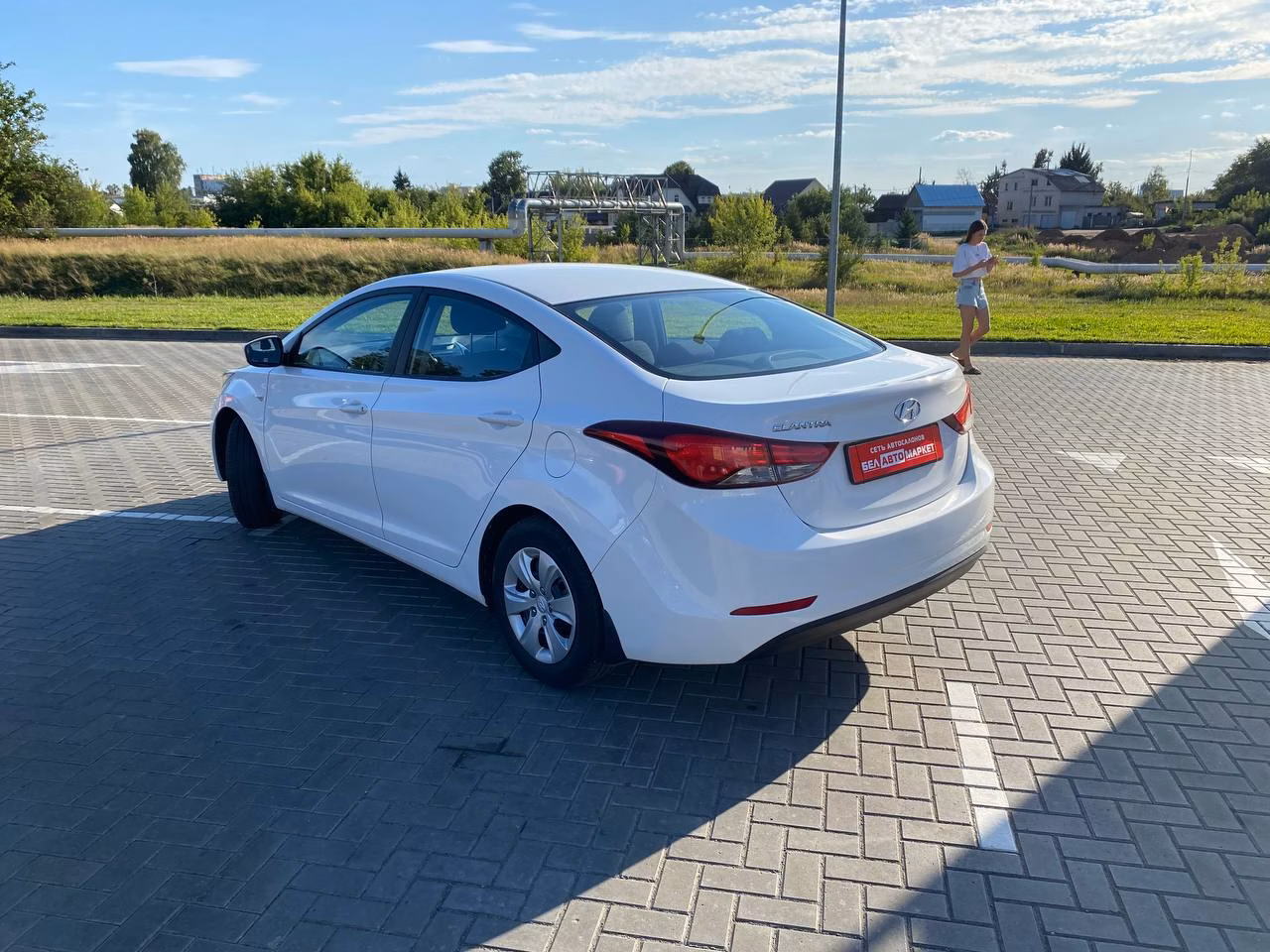 Hyundai Elantra фото 3