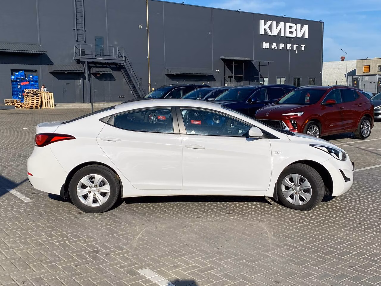 Hyundai Elantra фото 6