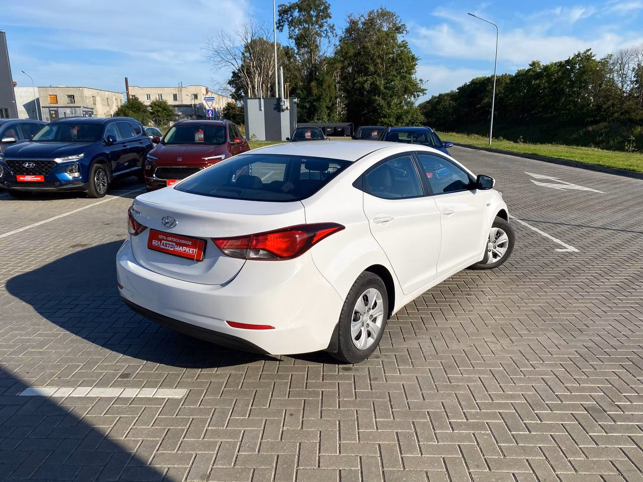 Hyundai Elantra фото 7