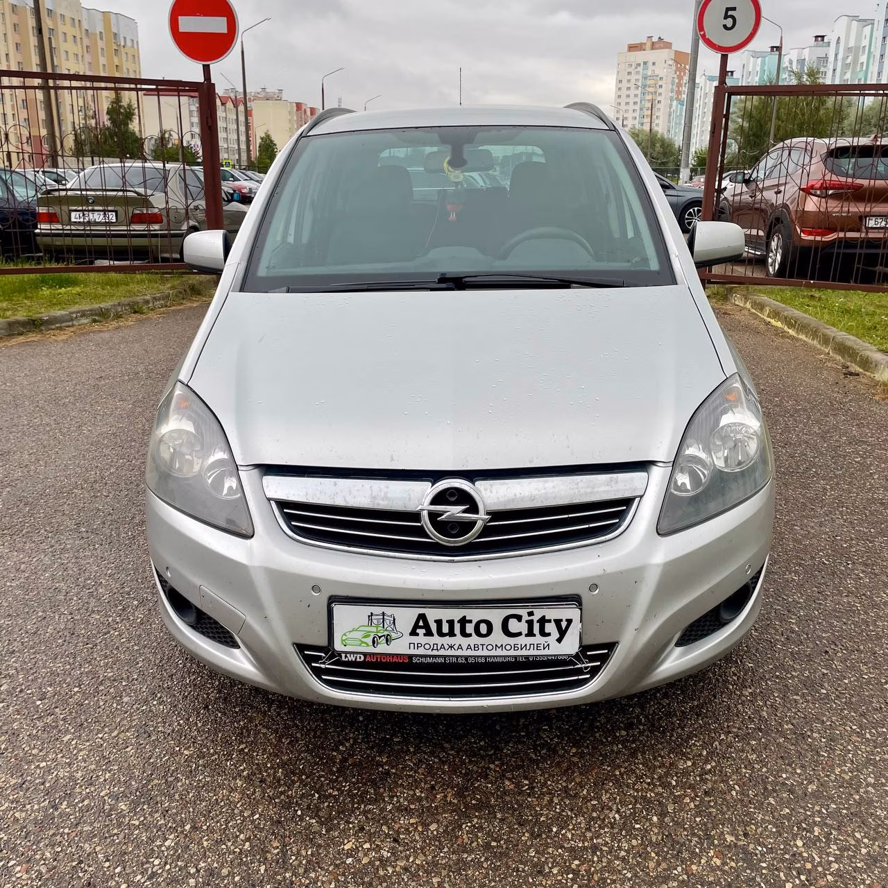 Opel Zafira фото 2