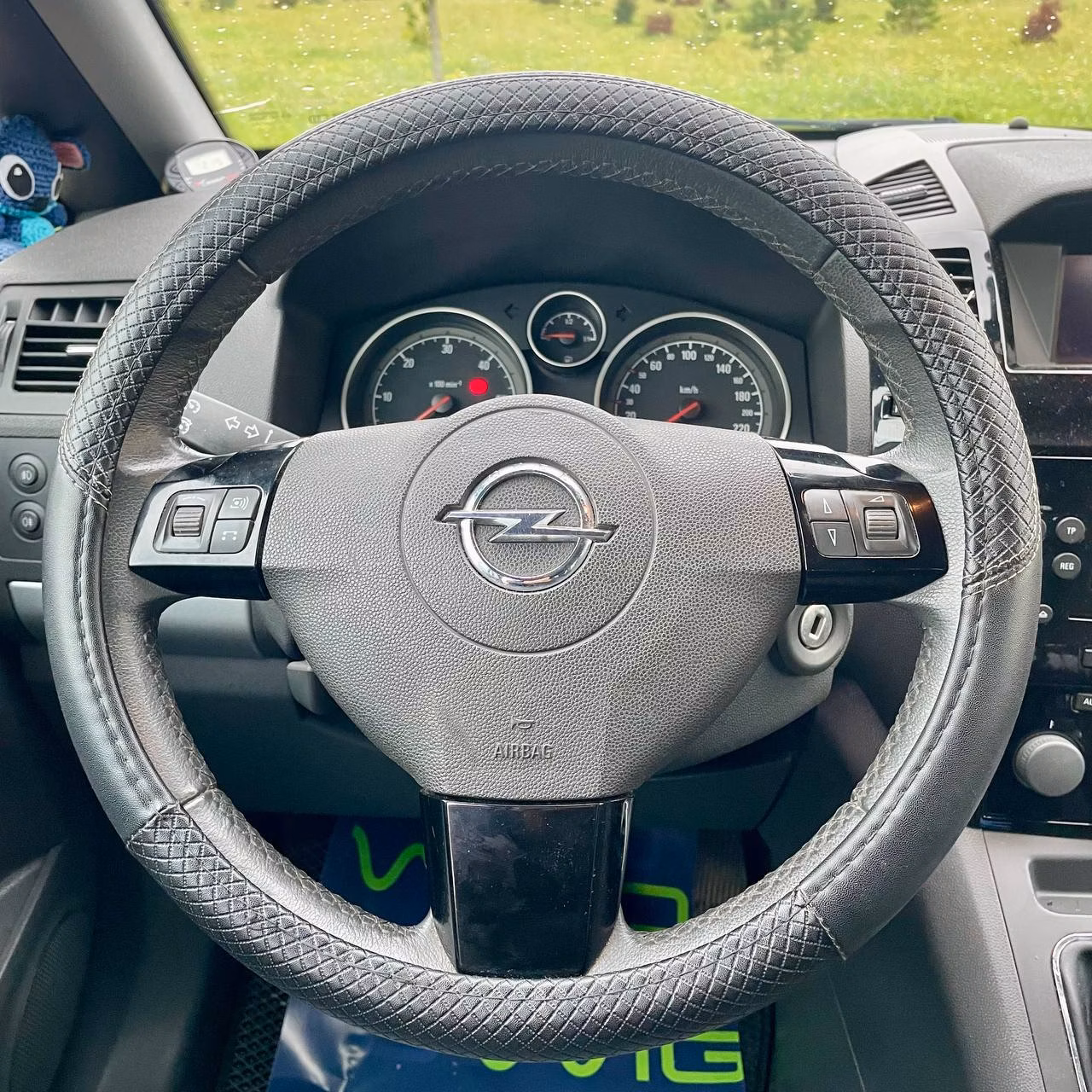 Opel Zafira фото 10