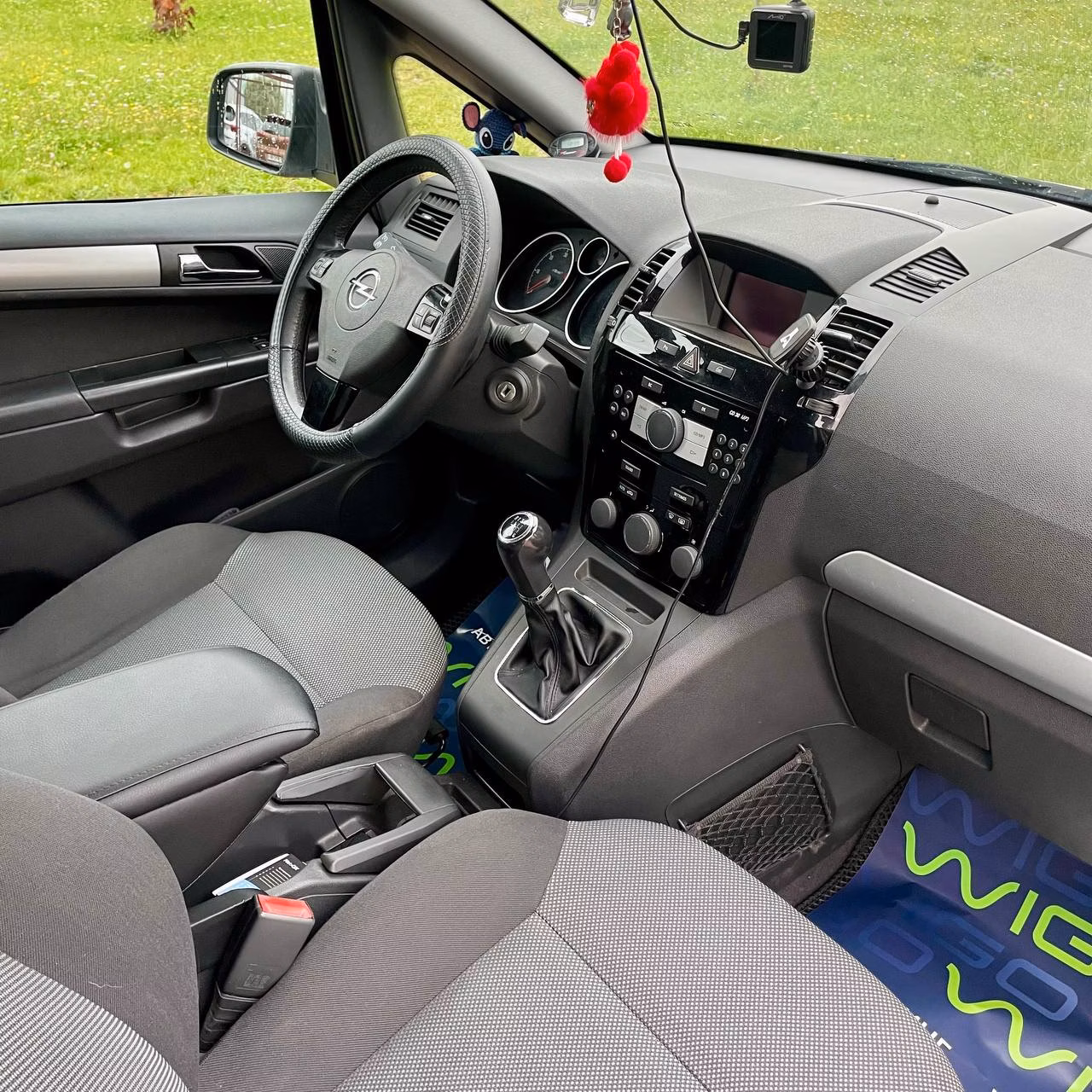 Opel Zafira фото 12