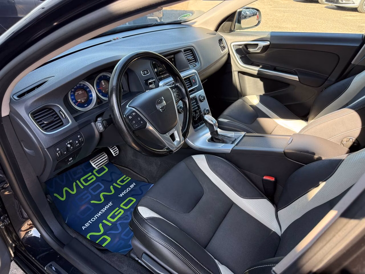 Volvo V60 фото 8