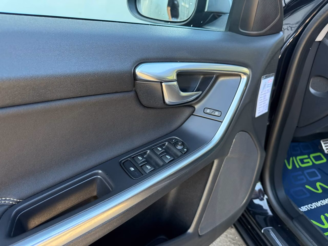 Volvo V60 фото 14