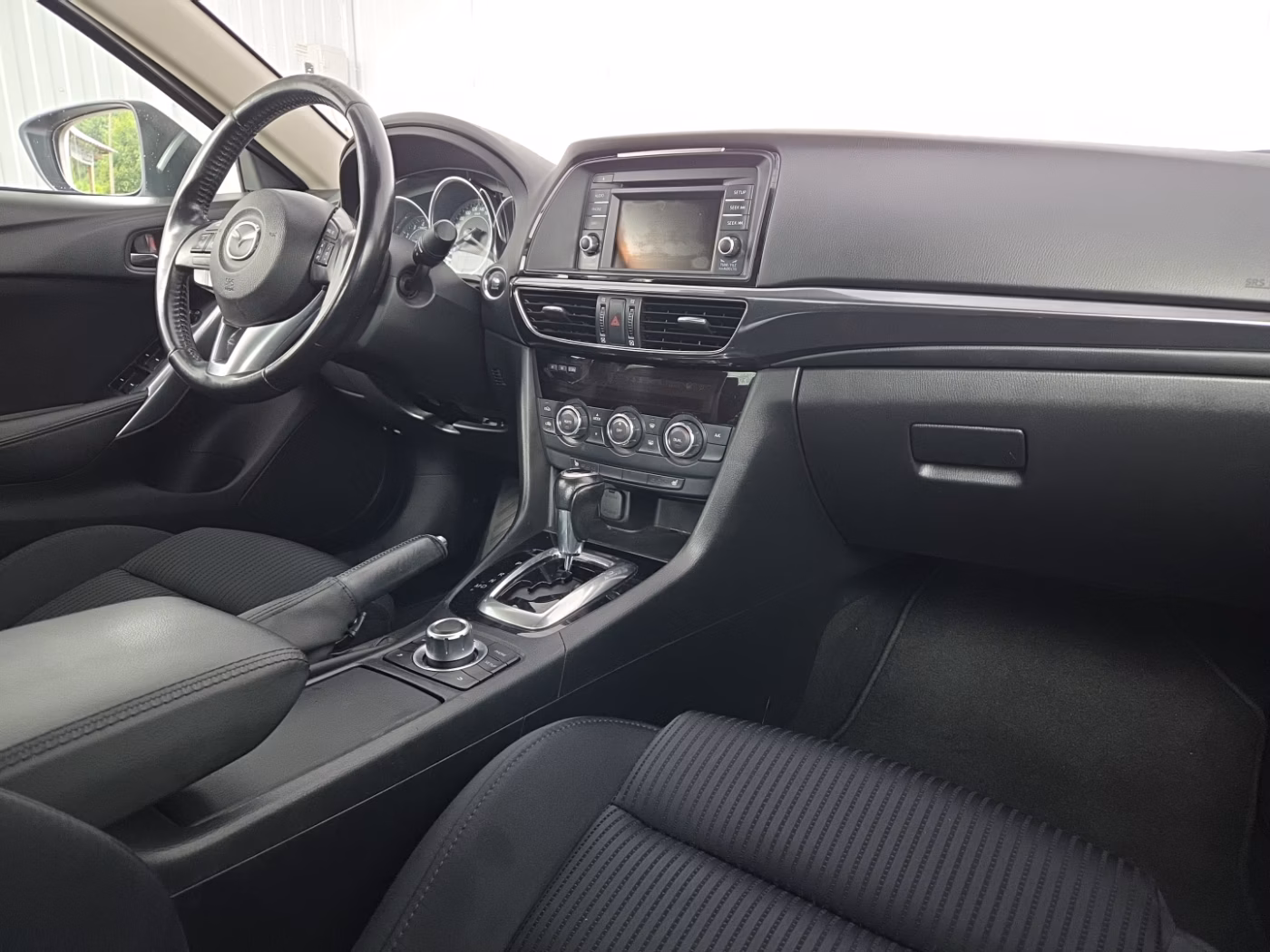 Mazda 6 фото 11