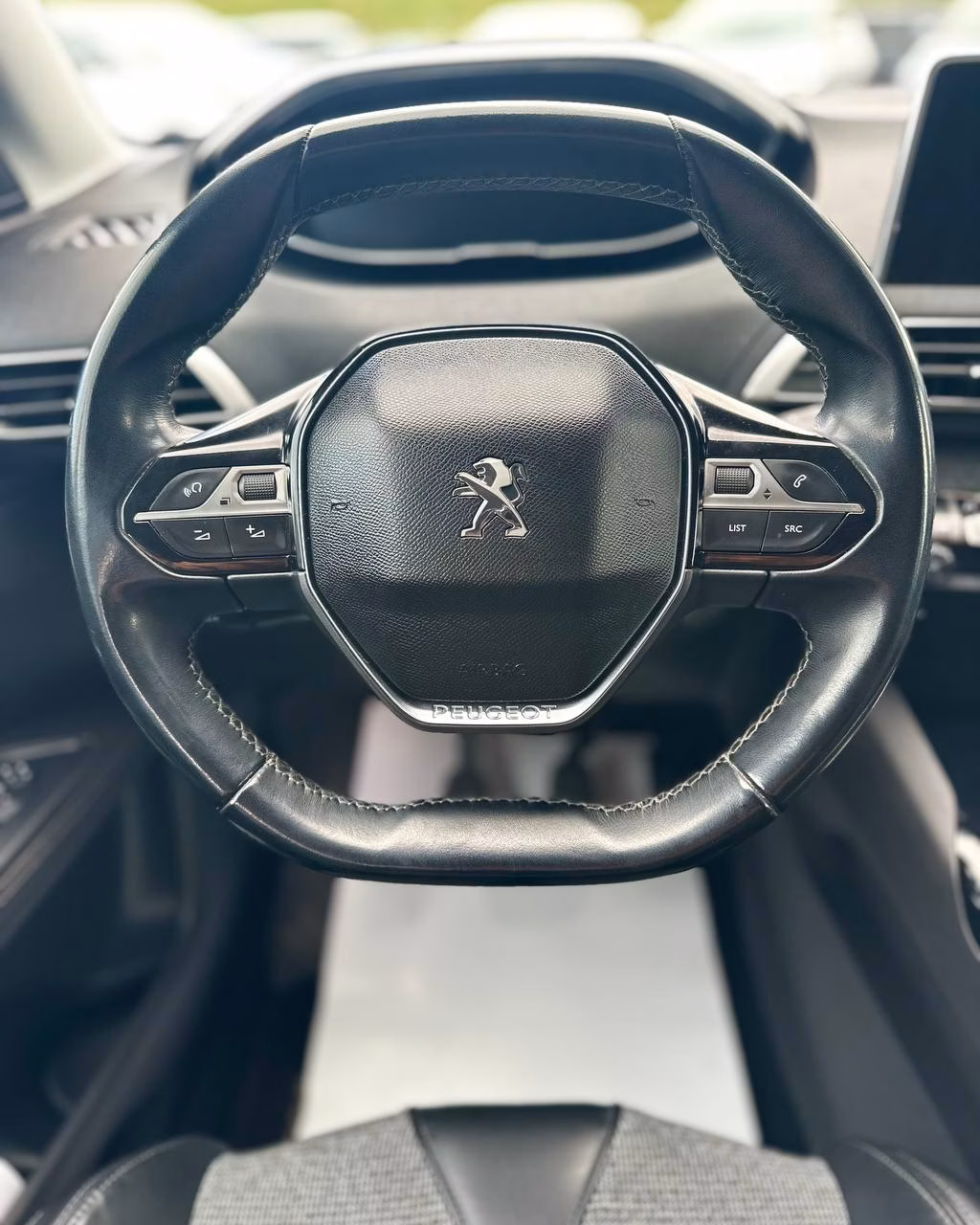 Peugeot 5008 фото 11