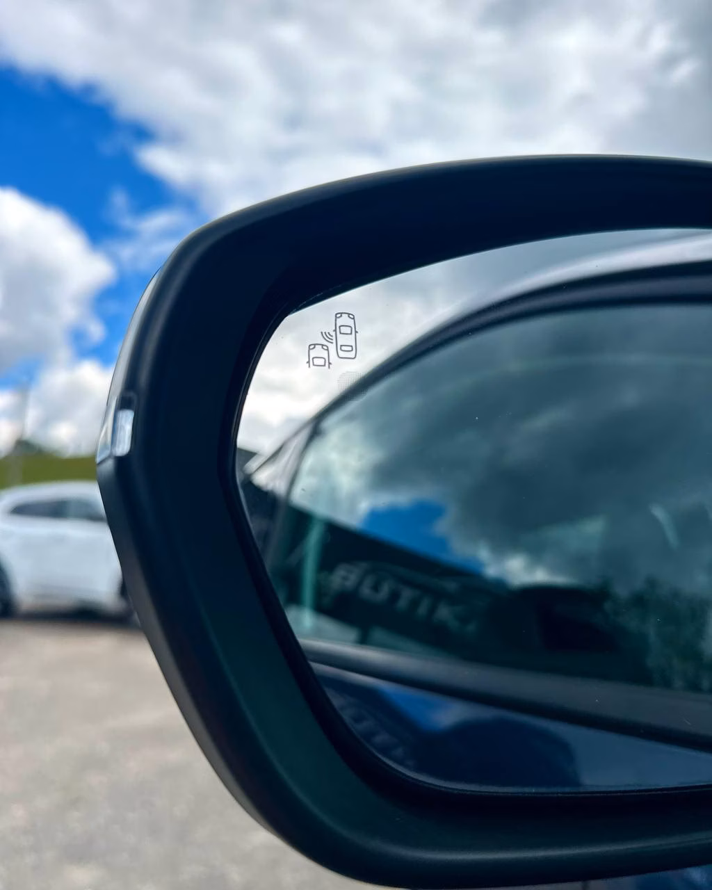 Peugeot 5008 фото 12