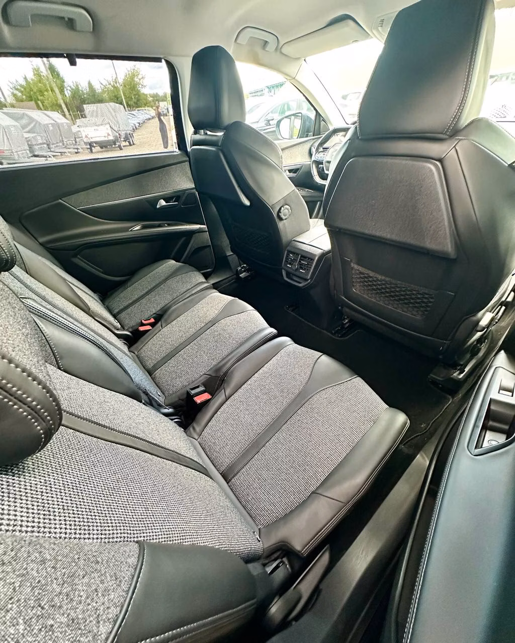 Peugeot 5008 фото 18