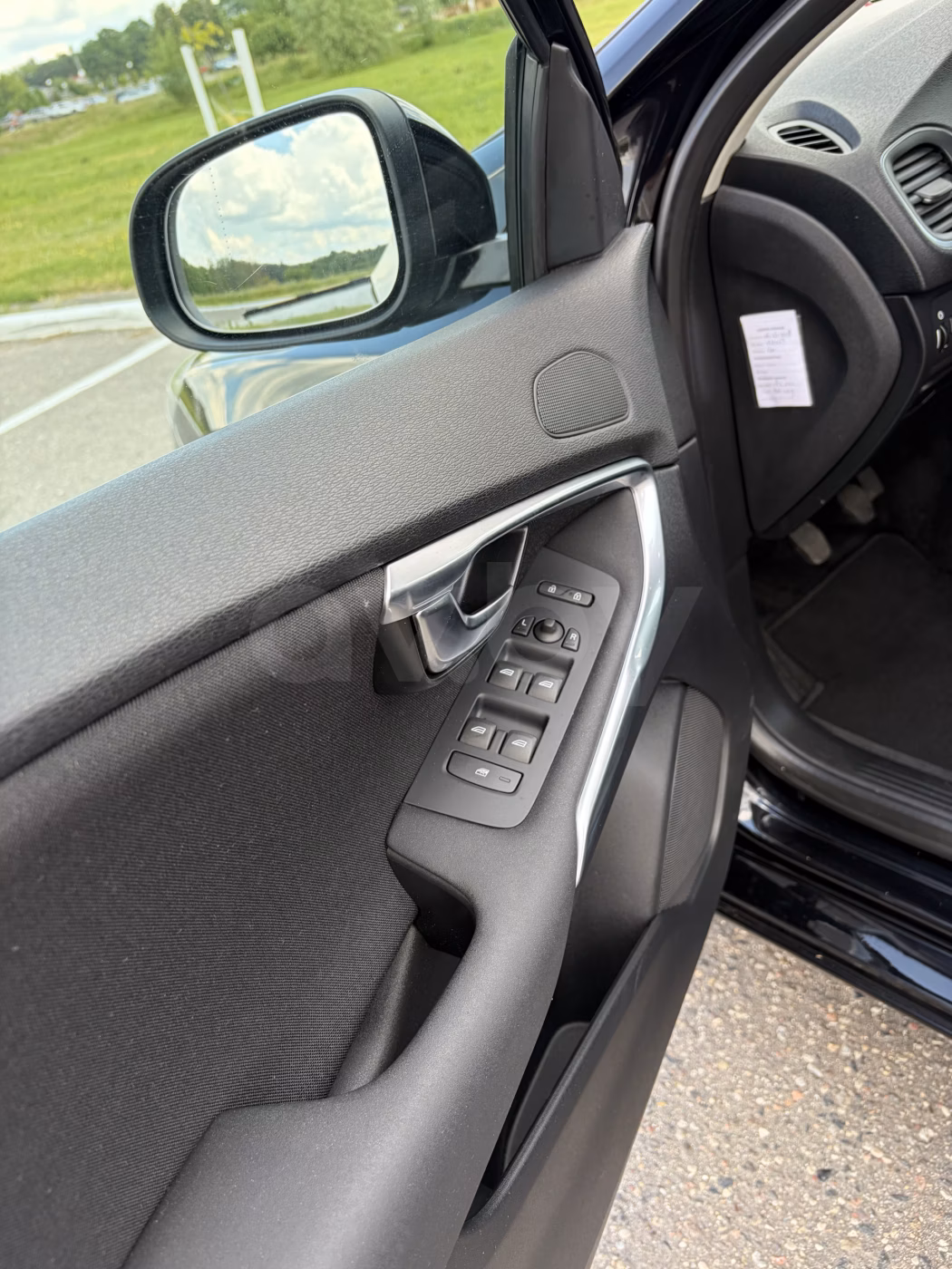 Volvo V40 фото 8